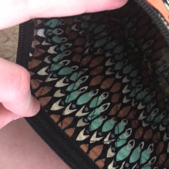 Gently used Vera Bradley crossbody purse - Picture 3 of 5